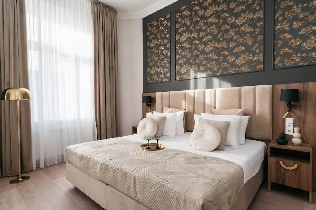 Deluxe Two-Bedroom Apartment With Old Town View Krakow Poland