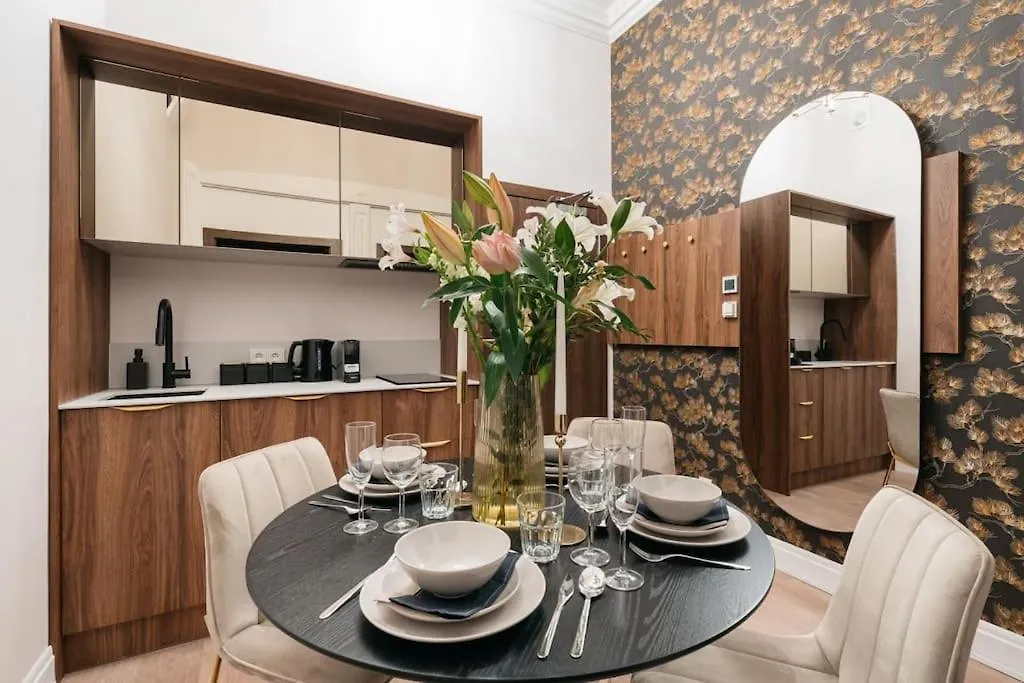 Deluxe Two-Bedroom Apartment With Old Town View Krakow